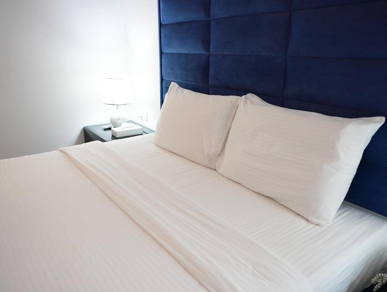 Parkside Plaza Muscat Hotel Bagian luar foto